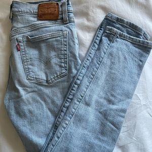 Levi’s light wash 501 jeans